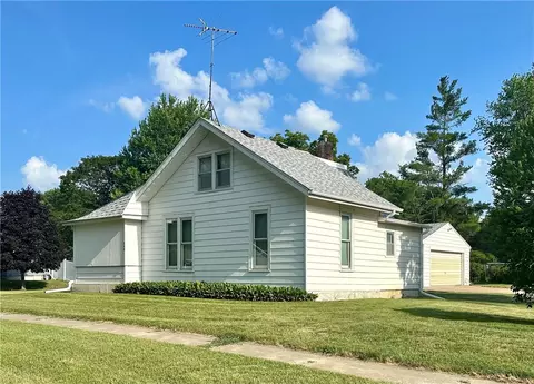 220 W Buchanan St, Winterset, IA 50273