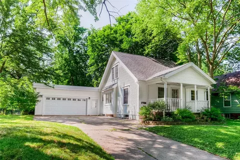 1240 Orchard Dr, Ames, IA 50010