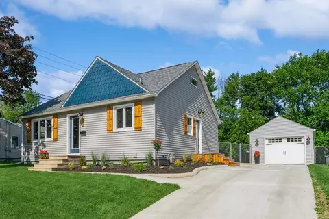 408 E 19th St S, Newton, IA 50208
