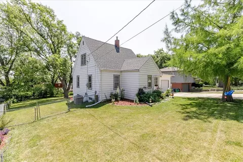 4505 60th St, Urbandale, IA 50322