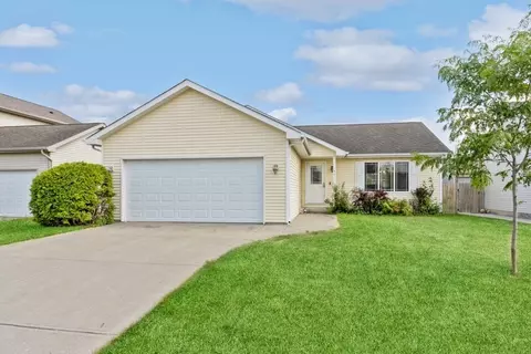 4611 E Merced St, Des Moines, IA 50317