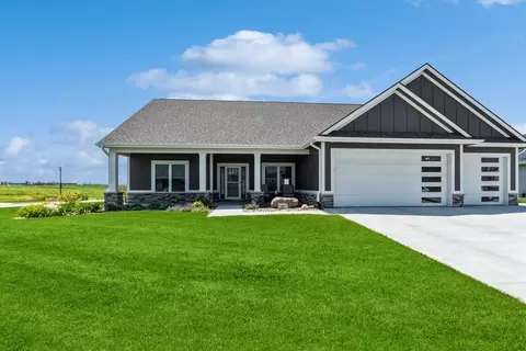 1008 NE 13th St, Grimes, IA 50111