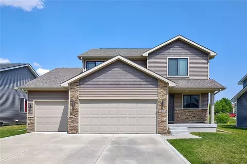 1825 SE Waddell Way, Waukee, IA 50263