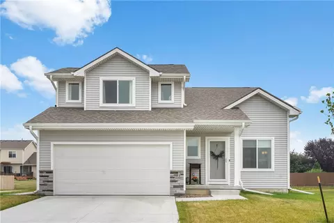981 17th St SE, Altoona, IA 50009