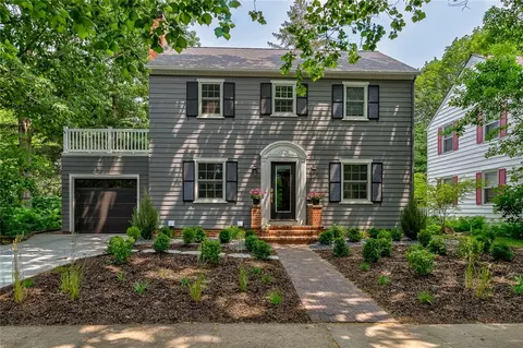 118 N Riverside Dr, Ames, IA 50010