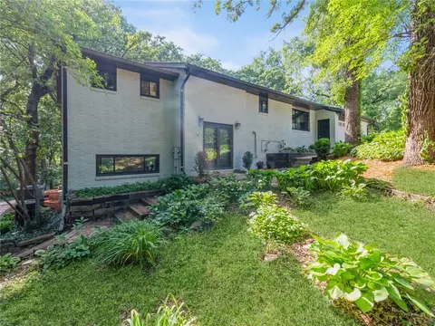 3921 Carey Ln, Ames, IA 50014