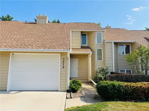 5616 Linden Cir, Johnston, IA 50131