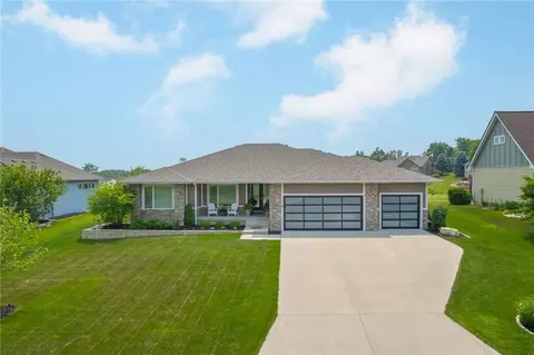 1106 Tradition Dr, Polk City, IA 50226