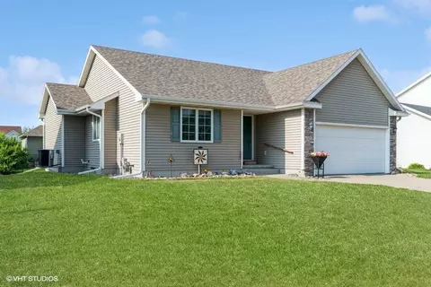 207 Dooley Ct SW, Altoona, IA 50009
