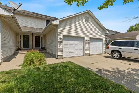 305 N Cherokee Dr, Polk City, IA 50226