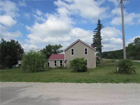 1484 310th St, Eddyville, IA 52553