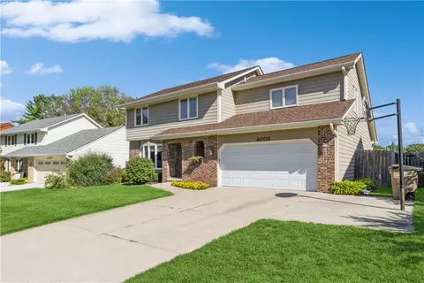 4005 Stonebridge Rd, West Des Moines, IA 50265