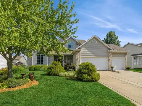 13315 Rocklyn Dr, Urbandale, IA 50323
