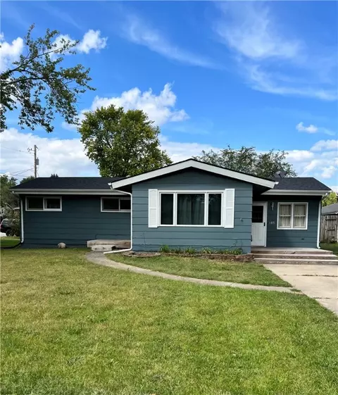 185 Northview Dr, Waukee, IA 50263
