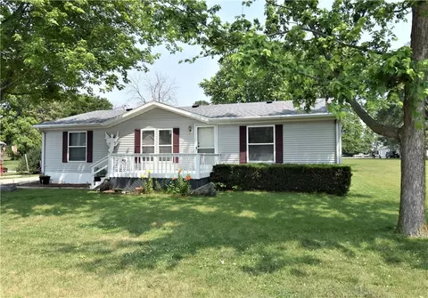 413 E Mulberry St, Ogden, IA 50212