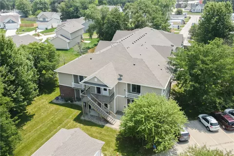 1112 N 6th St #63, Indianola, IA 50125