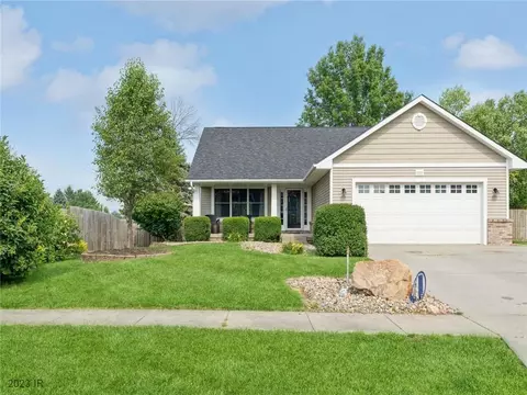 1210 S H St, Indianola, IA 50125