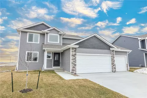 727 NE Doe Pointe Dr, Ankeny, IA 50021