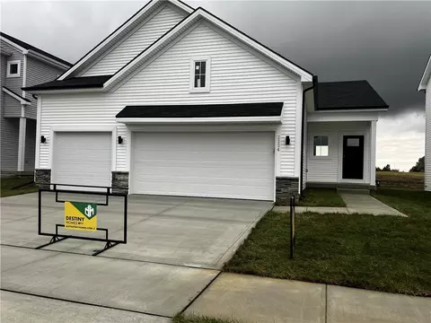 2224 Chan Dr, Adel, IA 50003