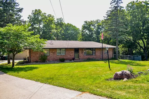 680 NW 66th Pl, Des Moines, IA 50313