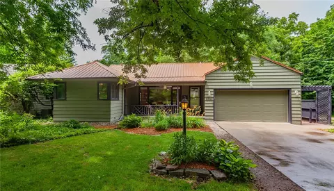 6063 N Waterbury Rd, Des Moines, IA 50312