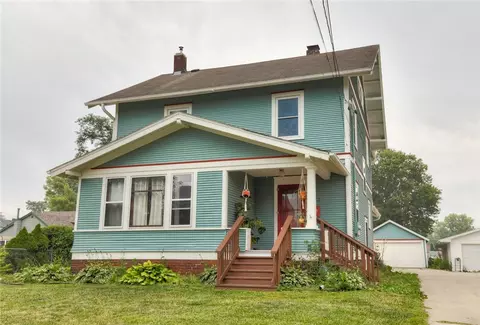 513 1st Ave W, Newton, IA 50208