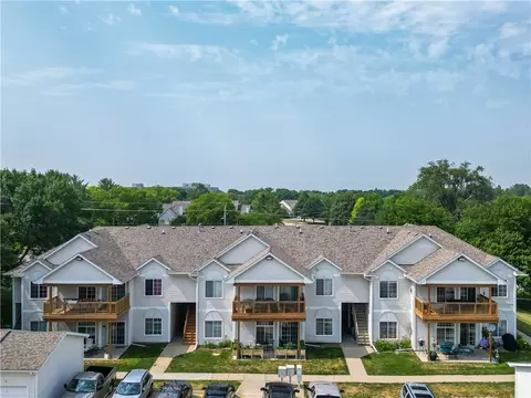 950 67th St #312, West Des Moines, IA 50266