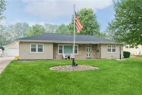 1412 Highview Dr, Des Moines, IA 50315