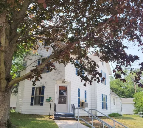 102 SW Pleasant St, Ankeny, IA 50023