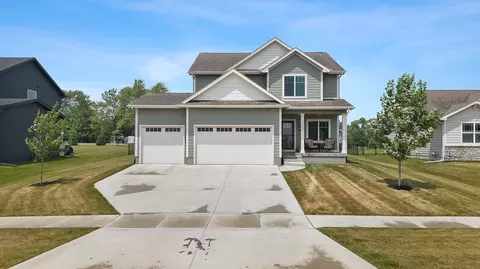 1405 Warrior Run Dr, Norwalk, IA 50211