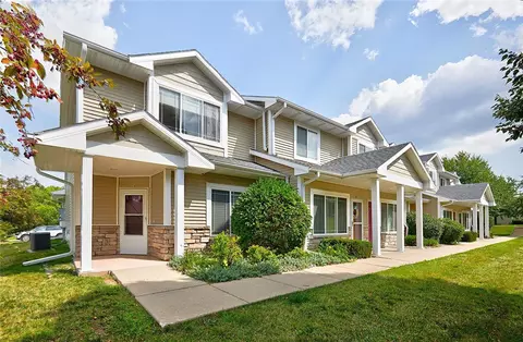2240 Hart Ave #7, Des Moines, IA 50320