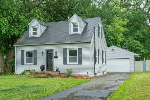 2516 Payne Rd, Des Moines, IA 50310