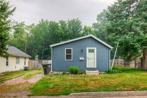 1315 Emma Ave, Des Moines, IA 50315