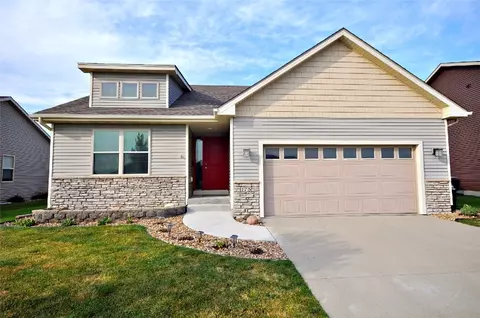 175 SE Stone Prairie Dr, Waukee, IA 50263