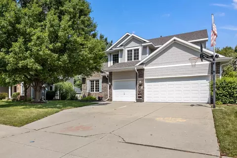 5123 SE 32nd St, Des Moines, IA 50320