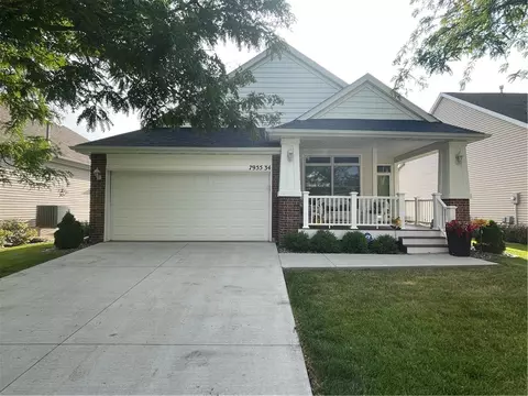 7955 Wistful Vista Dr #34, West Des Moines, IA 50266