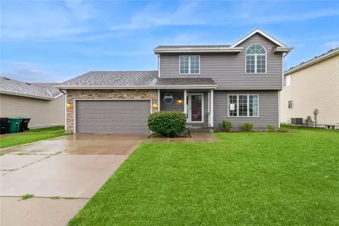 2106 NW Lakeside Ct, Ankeny, IA 50023
