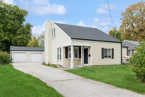 4100 54th St, Des Moines, IA 50310