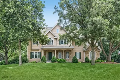 3615 131st St, Urbandale, IA 50323