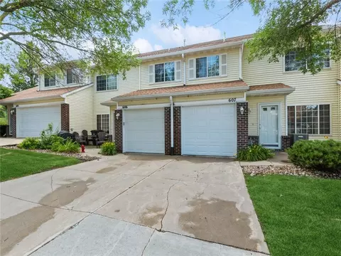 3701 Brook Ridge Ct #607, Des Moines, IA 50317