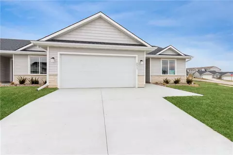 5517 NE Creek Ridge Dr, Ankeny, IA 50021