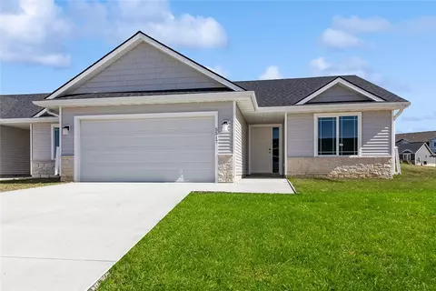 5607 NE Creek Ridge Dr, Ankeny, IA 50021