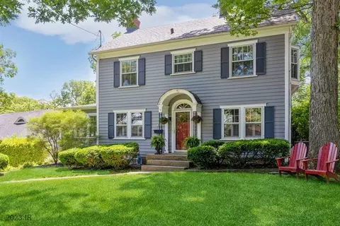 5638 Waterbury Rd, Des Moines, IA 50312