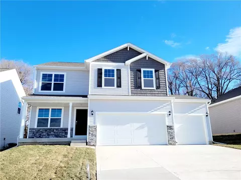 2873 Brook View Dr, Des Moines, IA 50317