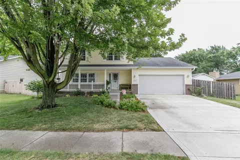 4505 Parkview Dr, Urbandale, IA 50322