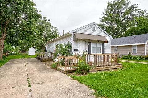 1101 E Salem Ave, Indianola, IA 50125