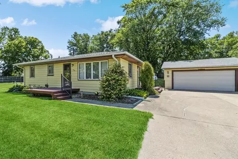820 Madison St, De Soto, IA 50069