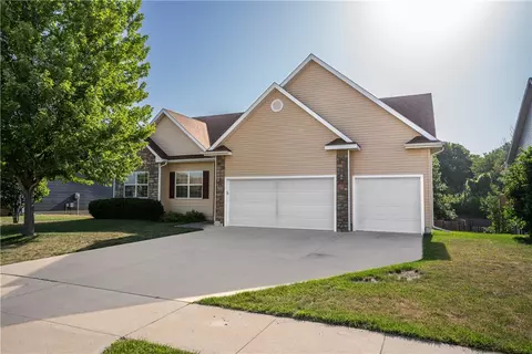 1725 2nd Ave SW, Altoona, IA 50009