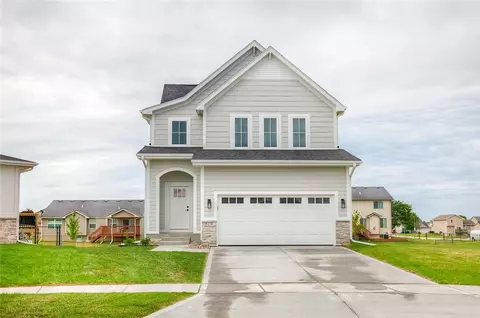 810 SE Mesa Dr, Waukee, IA 50263