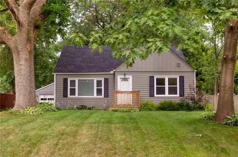 3900 51st St, Des Moines, IA 50310